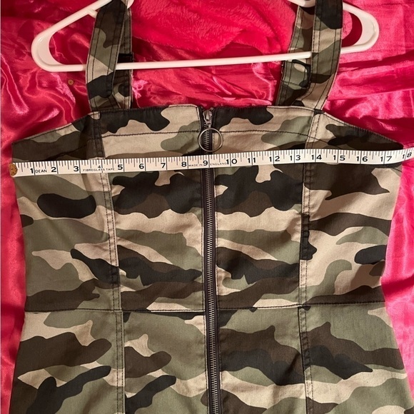 NWOT Camo overall dress - Picture 5 of 9